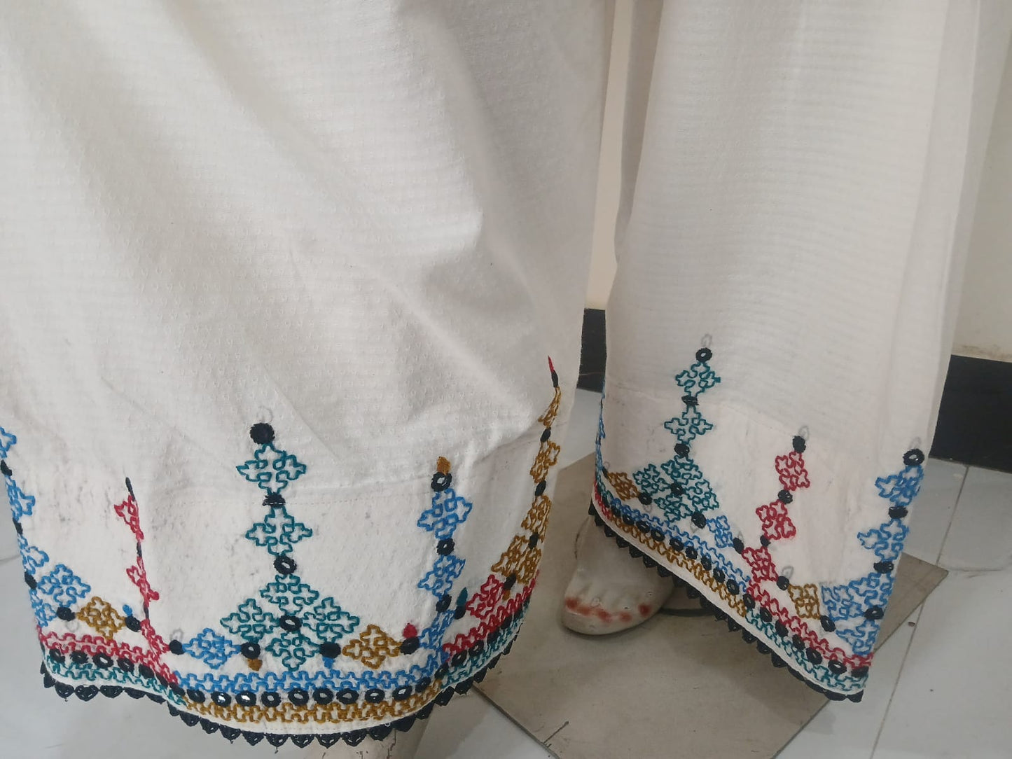 Handmade Embroidered Lawn Cotton Suit with Shesha Work – Fershi Shalwar & Dupatta | Premium Quality