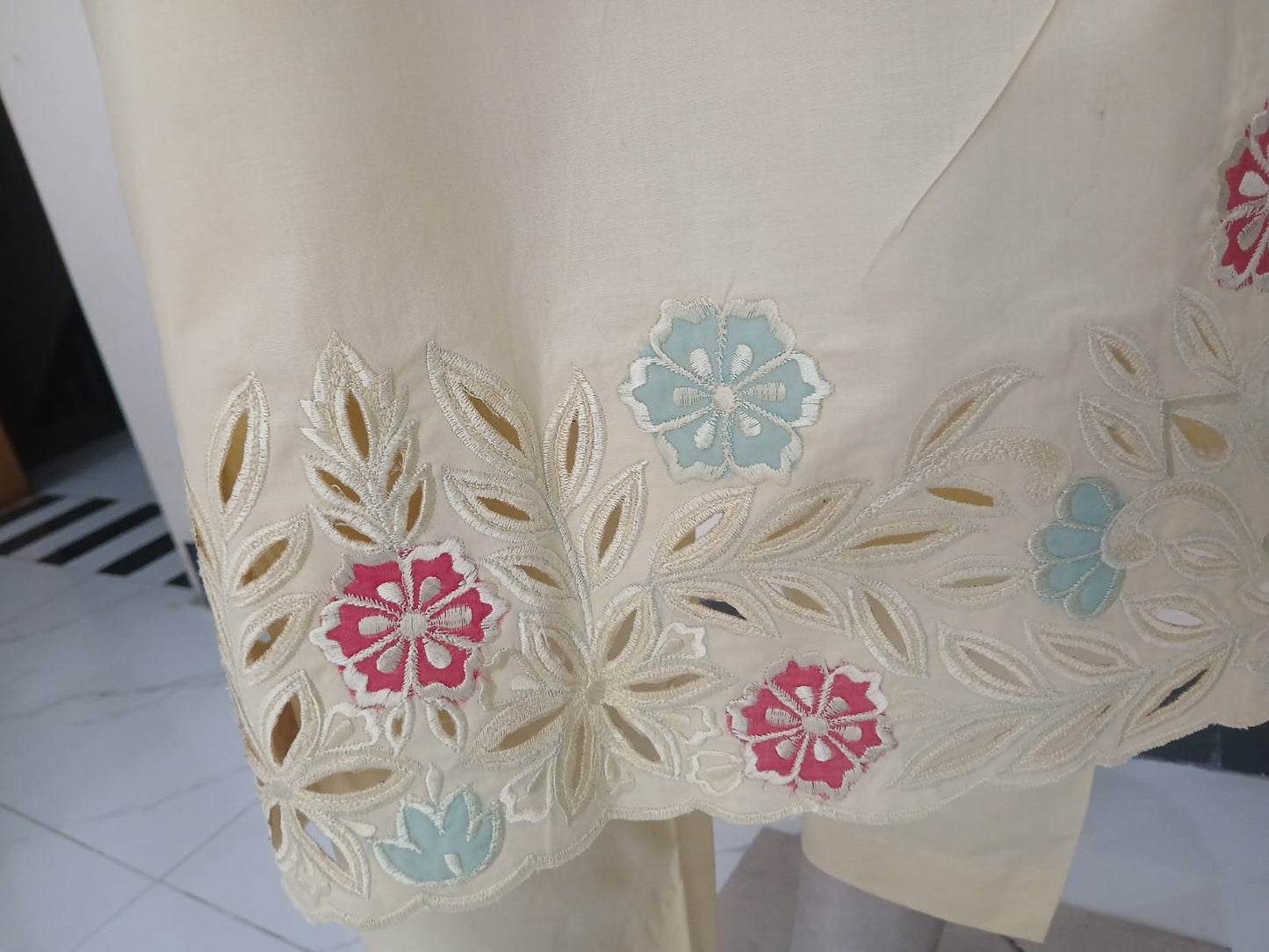 3-Piece Machine Embroidered Lawn Cotton Suit with Cutwork & Appliqué – Premium Quality