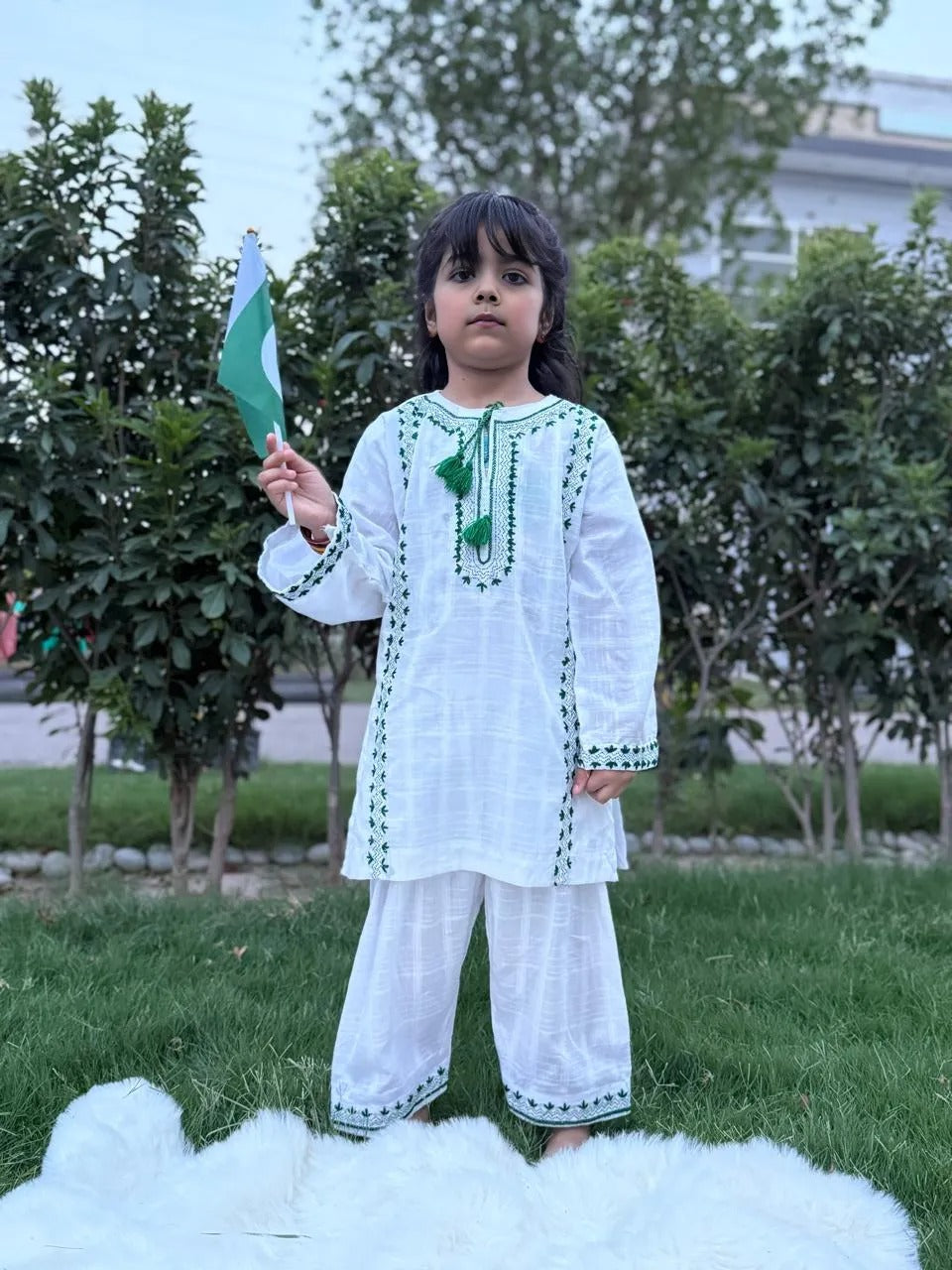 White Lawn Cotton Shalwar Kameez with Green Handmade Embroidery – 14th August Special