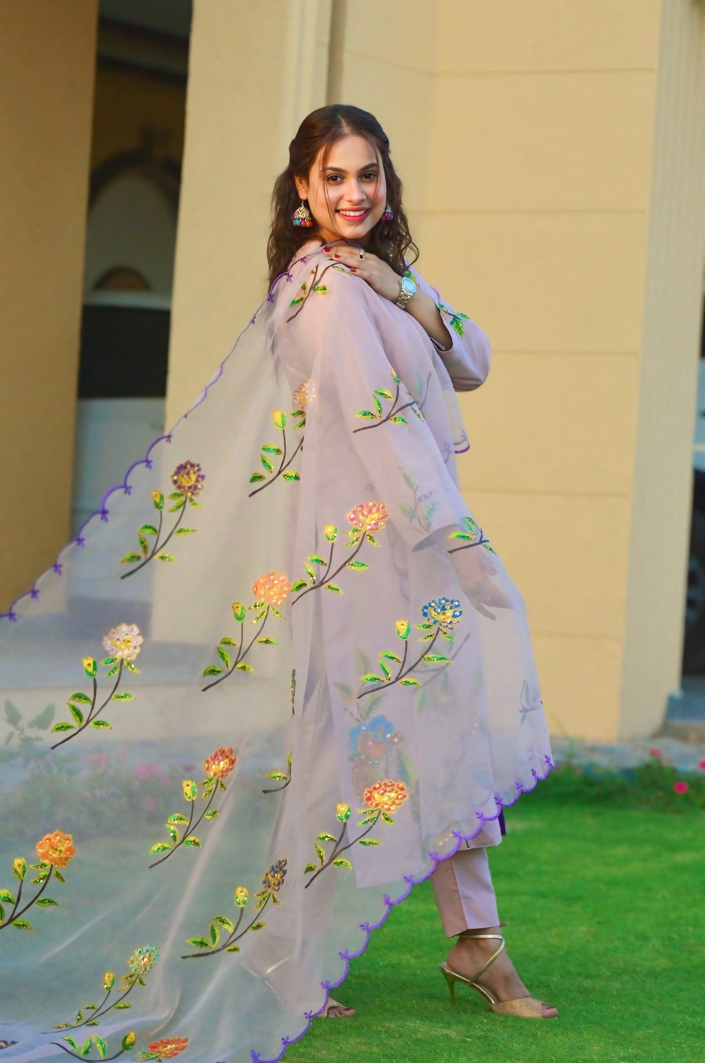 Painted Collection by Libas-e-Mussarat – Where Art Meets Elegance