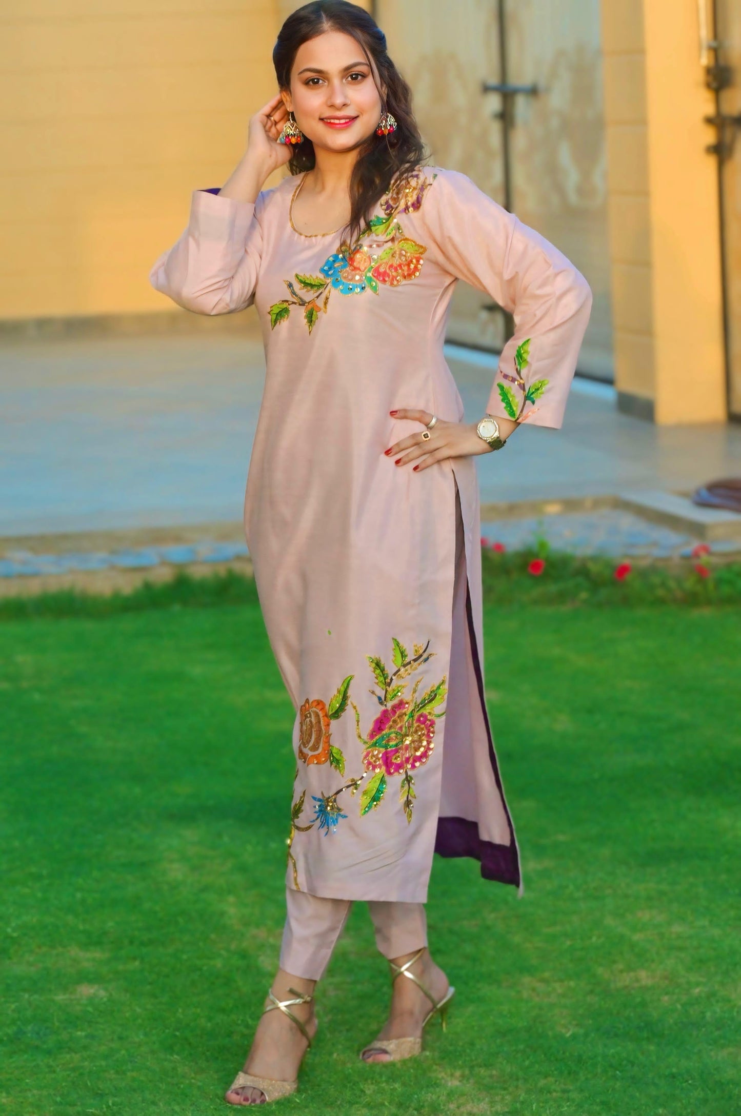 Painted Collection by Libas-e-Mussarat – Where Art Meets Elegance