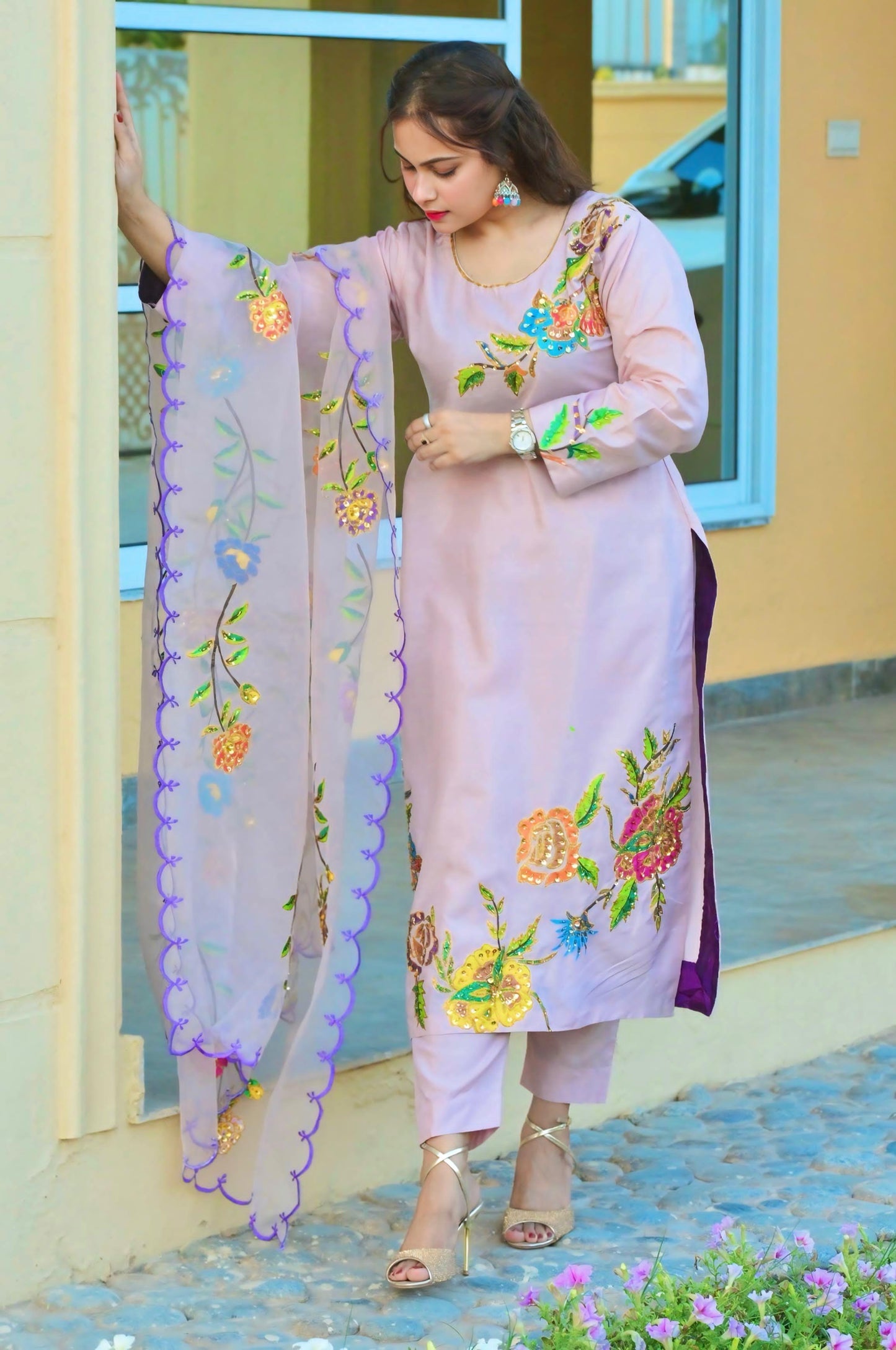 Painted Collection by Libas-e-Mussarat – Where Art Meets Elegance
