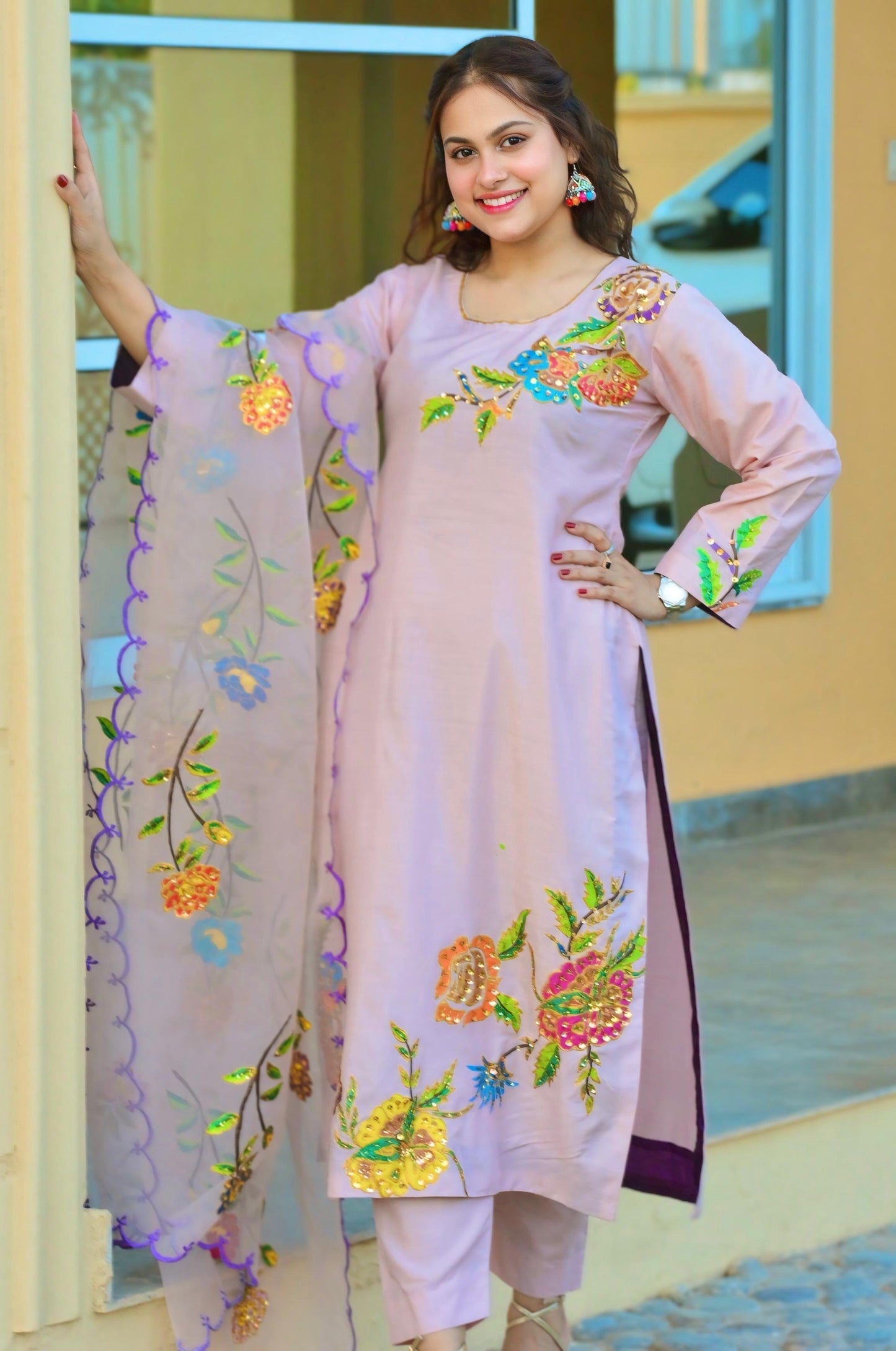 Painted Collection by Libas-e-Mussarat – Where Art Meets Elegance