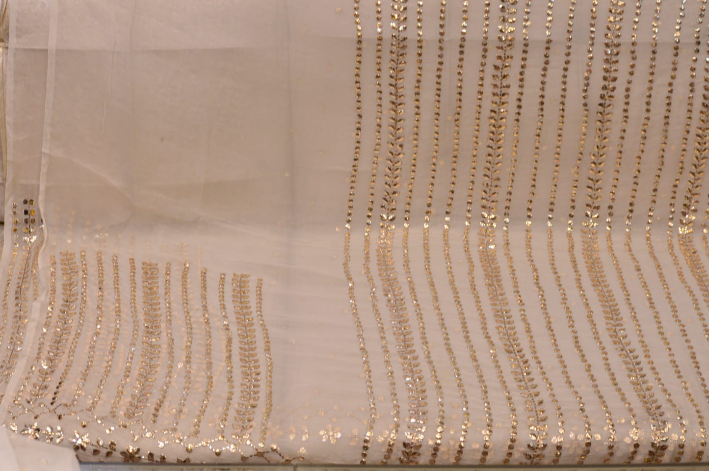 3-Piece Pakistani Suit – Patti Dana Button Work | 4-Side Bordered Dupatta | Antique Mukesh Jali Sleeves