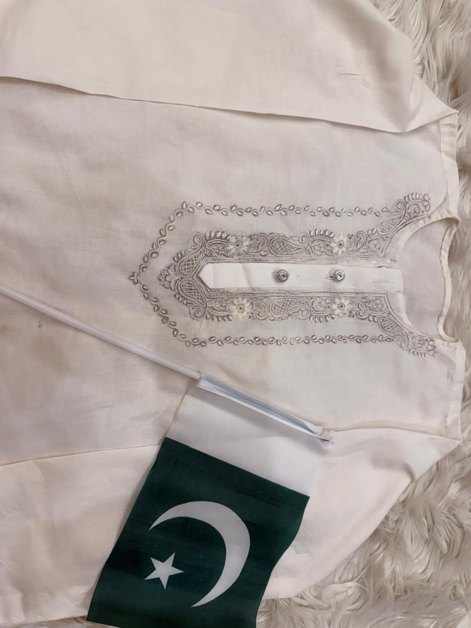 Boys White Kurta with Patti Embroidery & Plain White Shalwar – 14th August Special