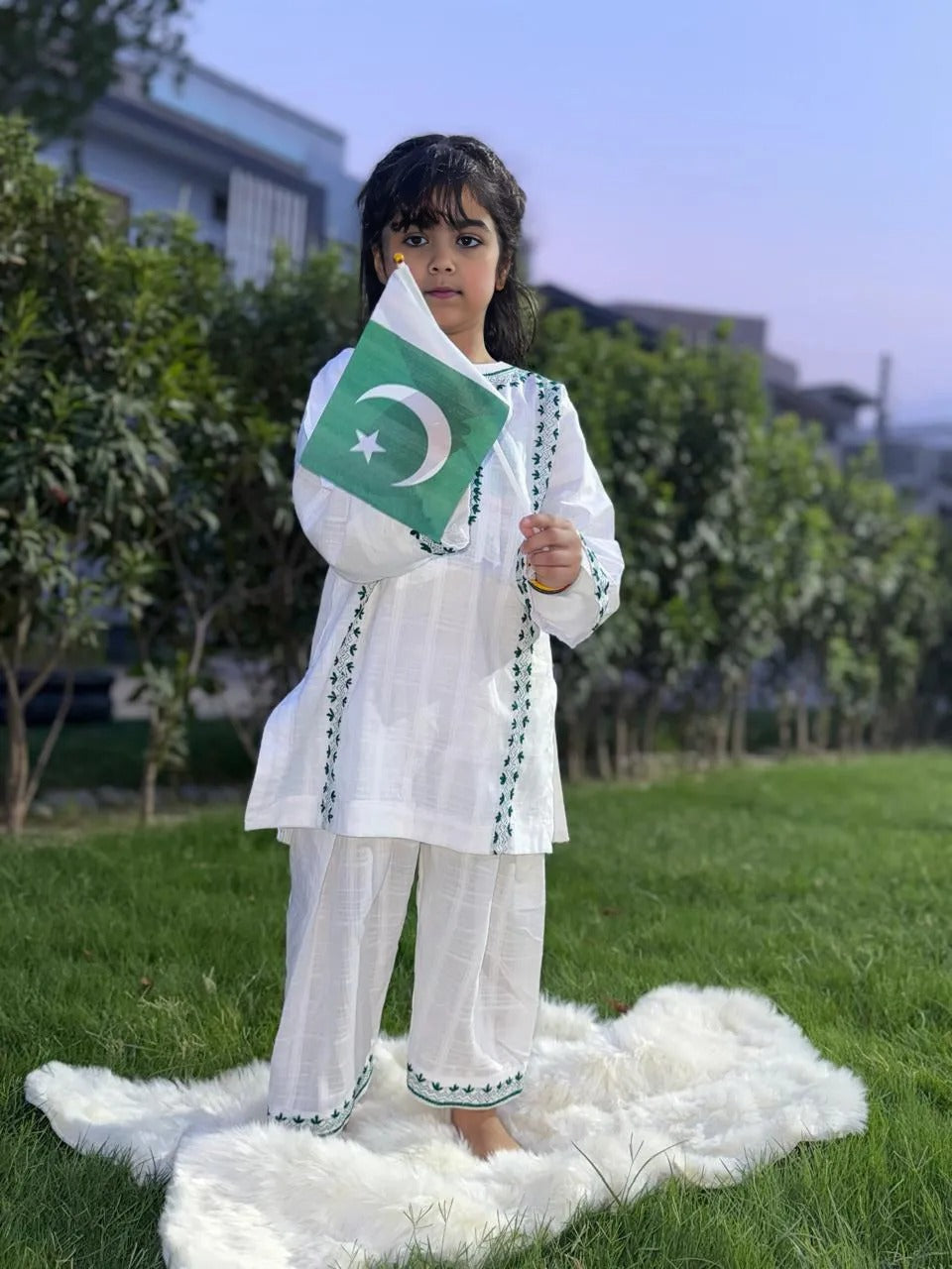 White Lawn Cotton Shalwar Kameez with Green Handmade Embroidery – 14th August Special